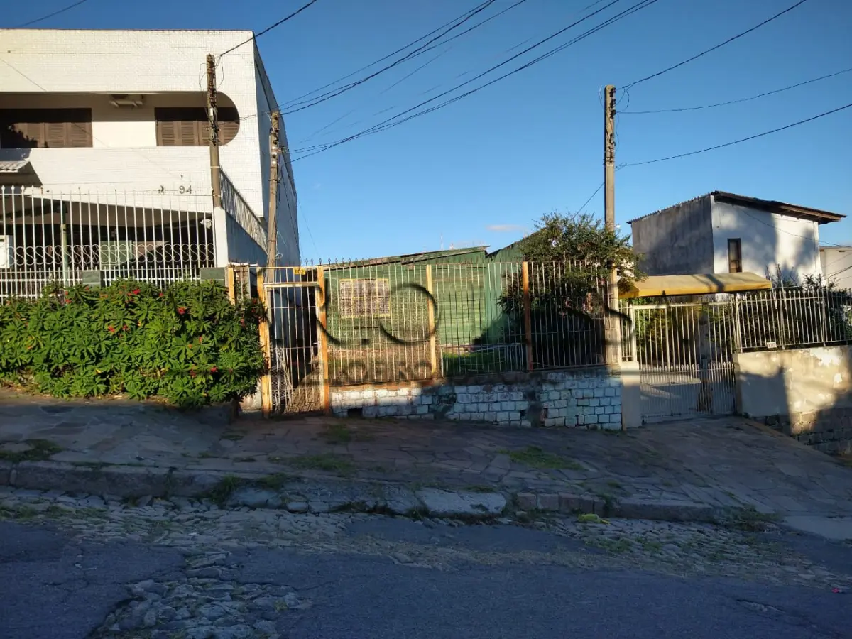 LOTE 002 - Terreno de 6,60 x 39,90. Bairro Partenon
