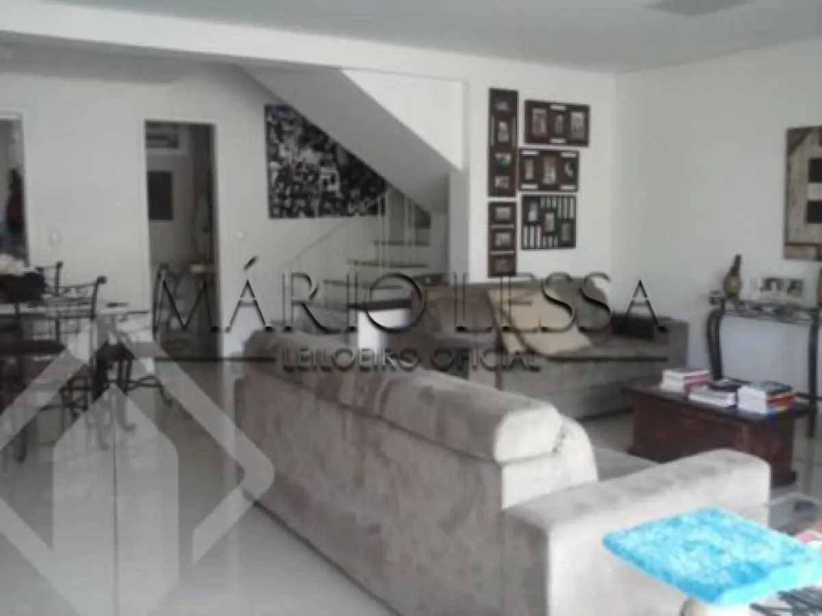 LOTE 002 - Linda casa em Condomínio. Bairro Tristeza