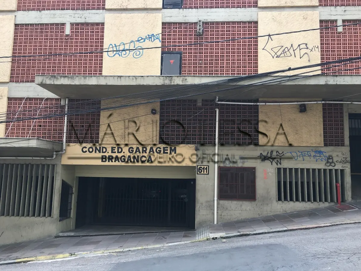 LOTE 004 - Vaga na R Marechal Floriano