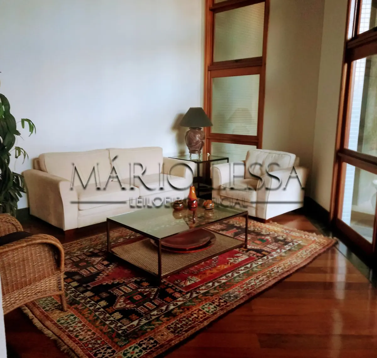 LOTE 001 - Apart. 281m² com três vagas na R. Carlos Trein Filho