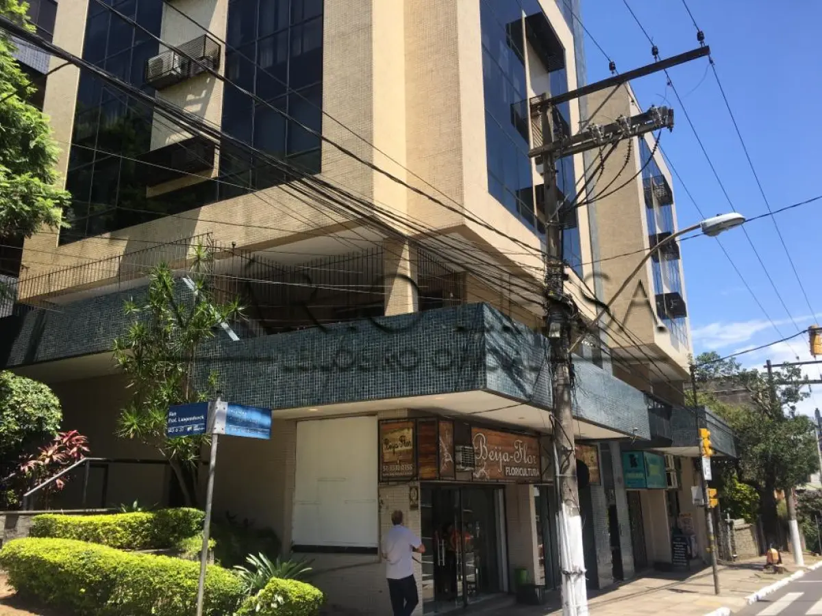 LOTE 003 - Sala de 39m² na Av. Protásio Alves, 1981