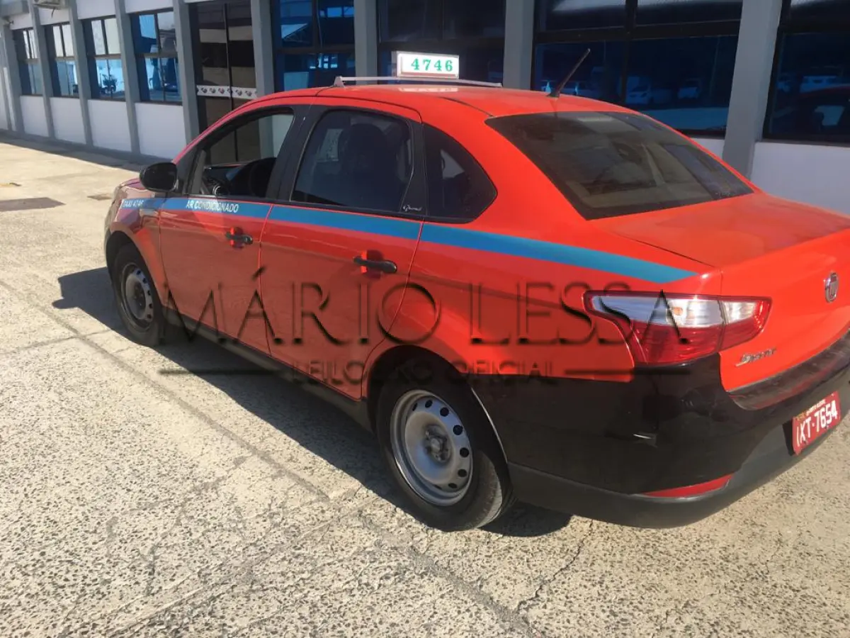 LOTE 01 - FIAT SIENA 2017