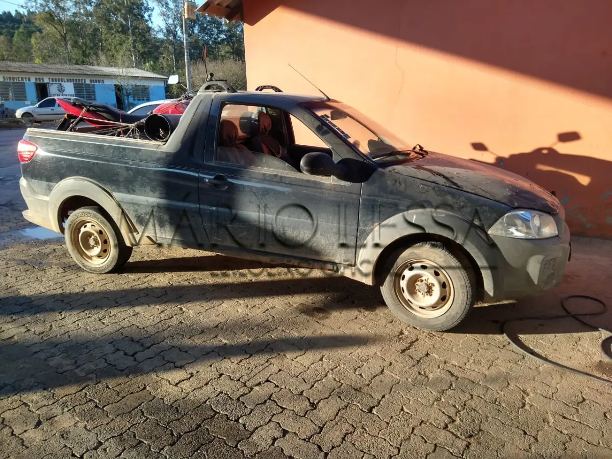 LOTE 03 - FIAT STRADA WORKING 2015