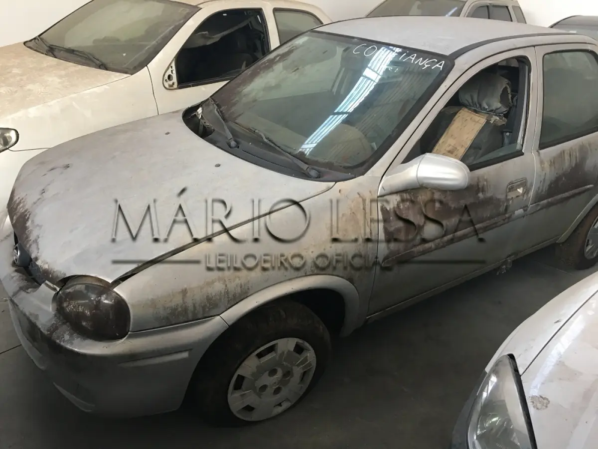 LOTE 001 - GM CORSA CLASSIC 2001/02