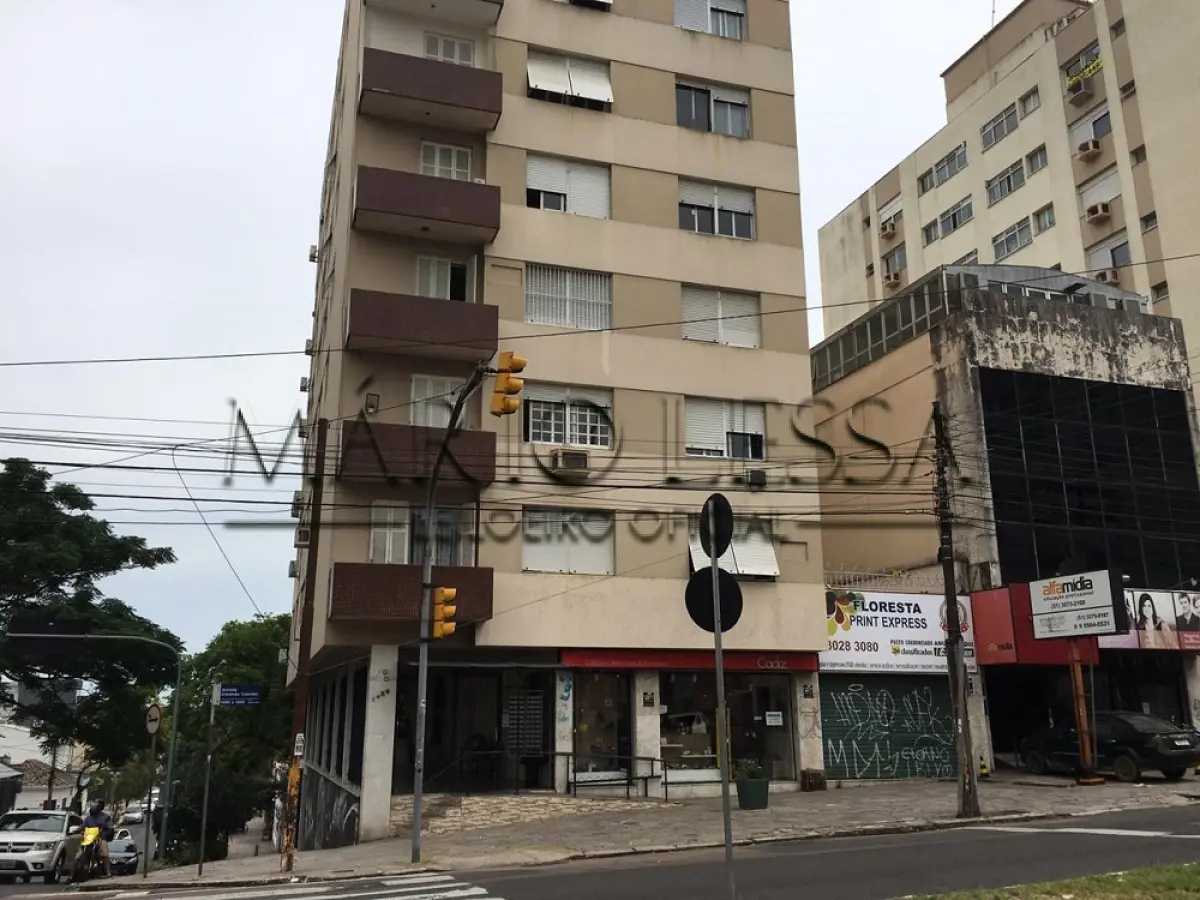 LOTE 004 - Apart  e vaga na Cristóvão Colombo esq. Câncio Gomes