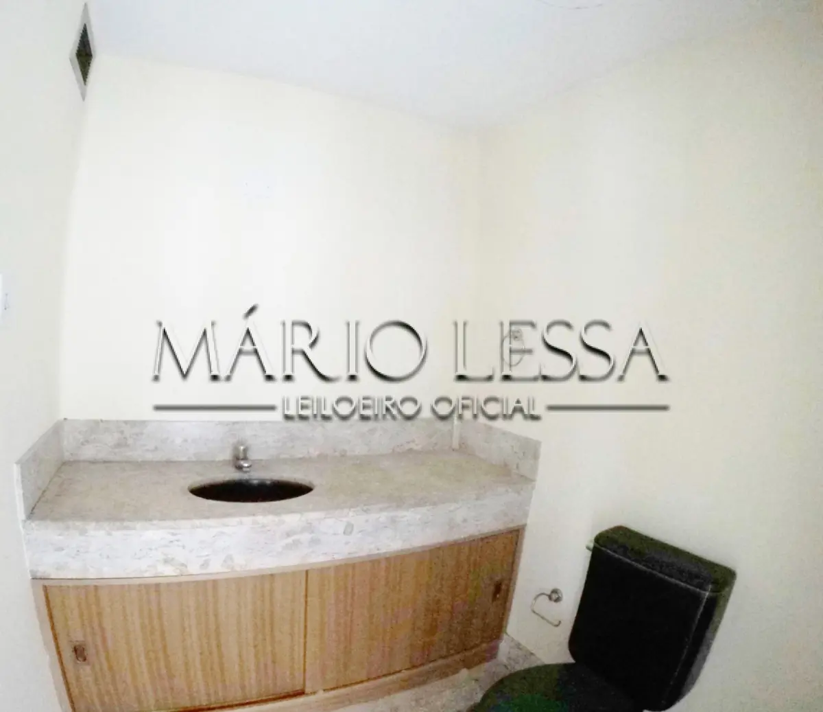 LOTE 003 - Sala Comercial 38m² desocupada, no Centro Histórico