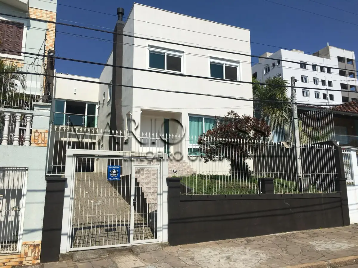 LOTE 001 - Sobrado na Rua Domingos Martins