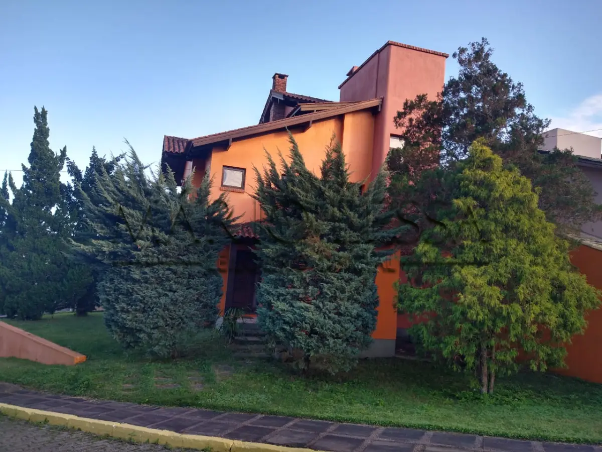 LOTE 004 - Casa 300m². Condomínio Jardim Esplanada