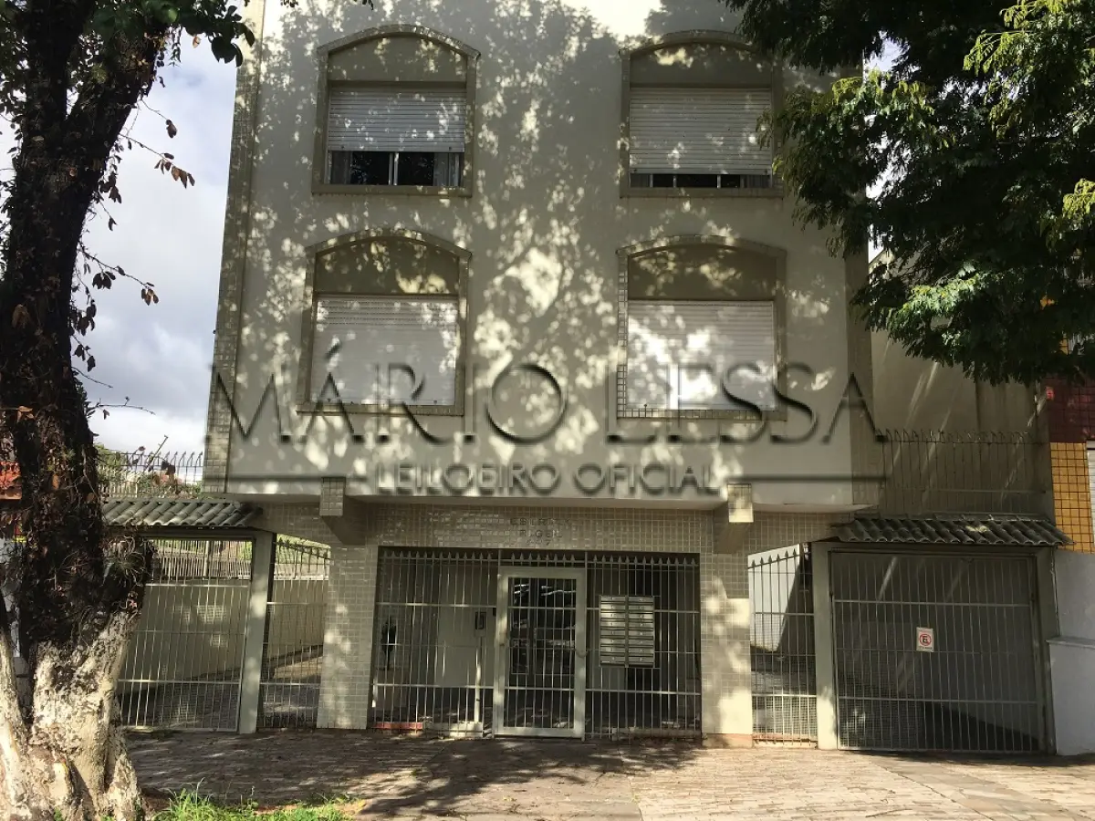 LOTE 001 - Apartamento com vaga na Av. Saturnino de Brito