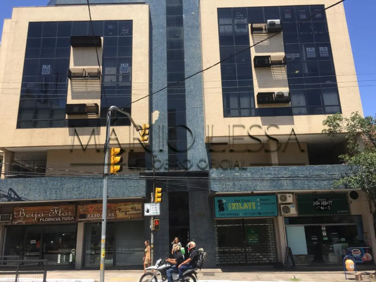 LOTE 003 - Sala de 39m² na Av. Protásio Alves, 1981