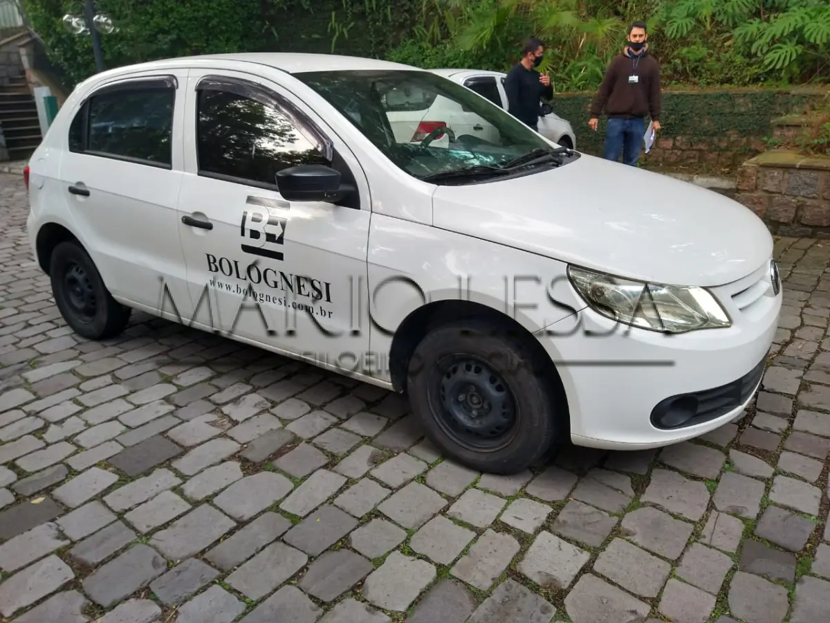 LOTE 01 - VW GOL, 4 portas modelo 2010, básico