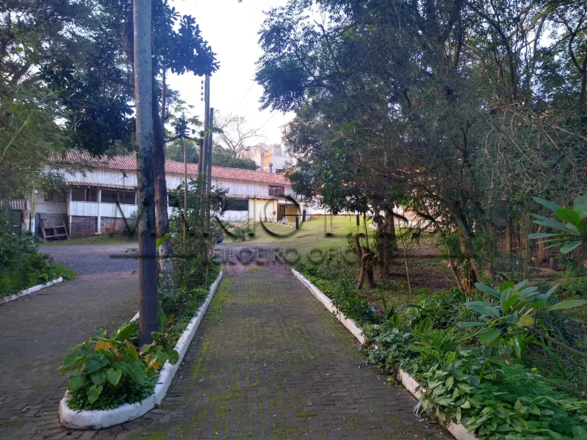 LOTE 004 - Casa 300m². Condomínio Jardim Esplanada