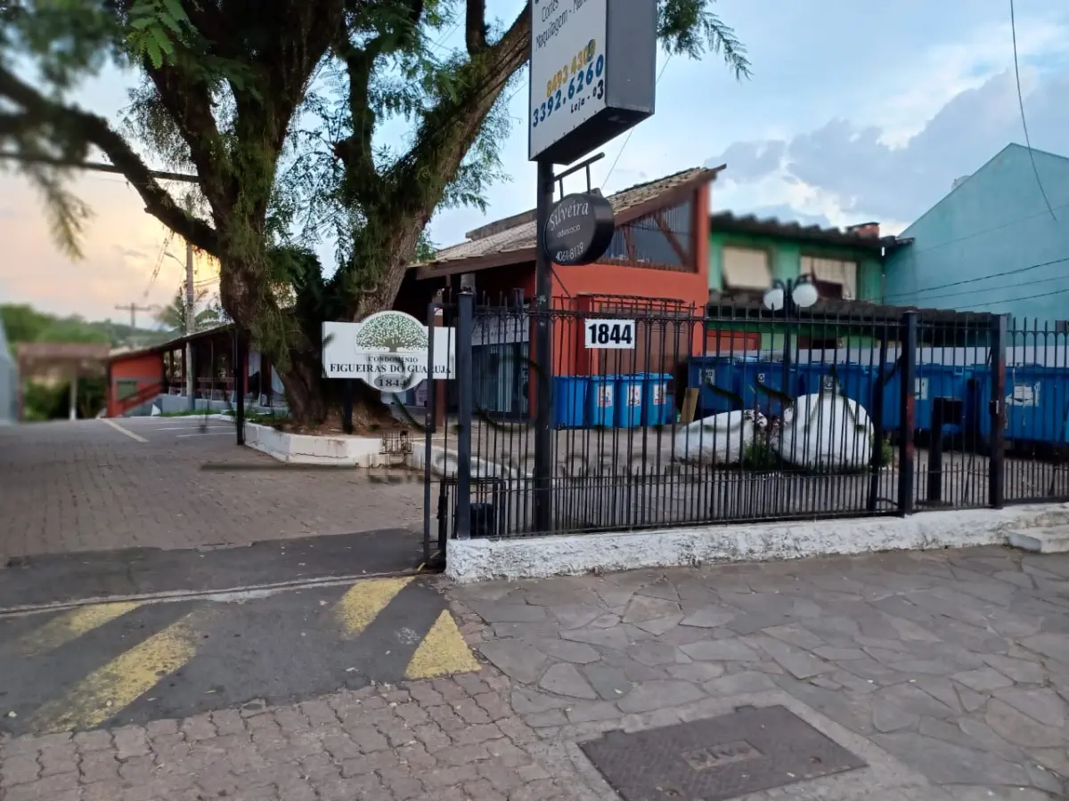 LOTE 002 - Terreno e obra em condomínio na Estrada Serraria.