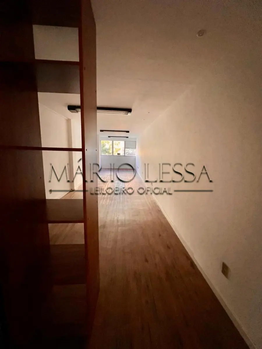 LOTE 004 - Desocupada - Sala 38m² no MENINO DEUS