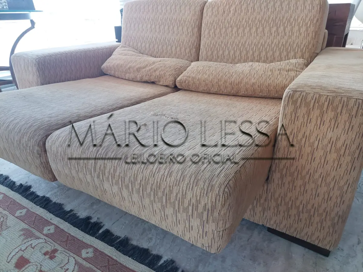LOTE 003 - Sofá cama 2 lugares
