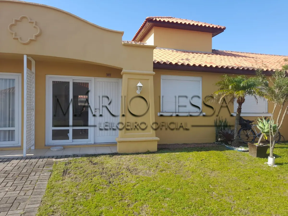 LOTE 001 - Casa em condomínio em Xangri-la.