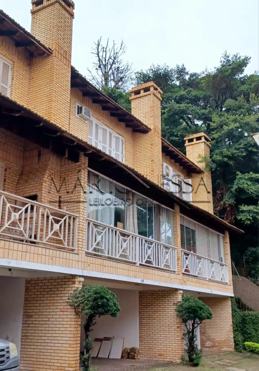 LOTE 002 - Linda casa em Condomínio. Bairro Tristeza