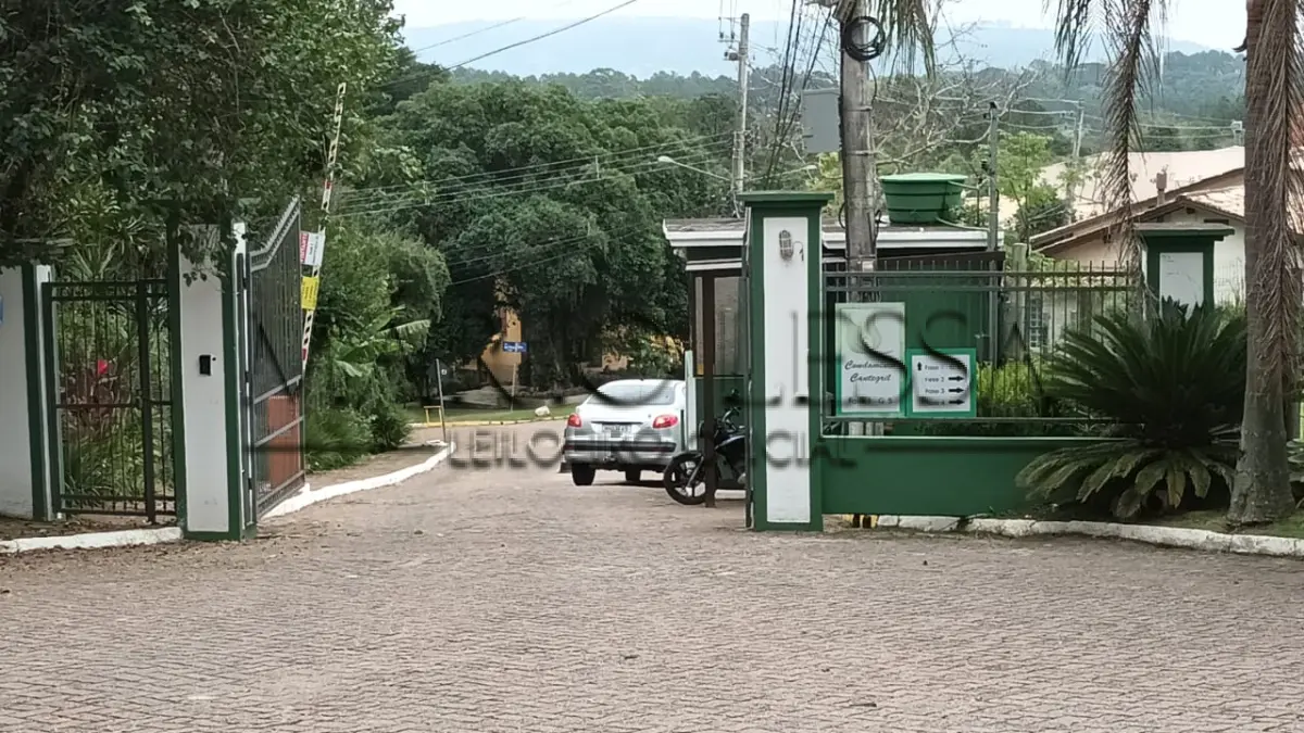 LOTE 002 - Terreno no Cond. Cantegril