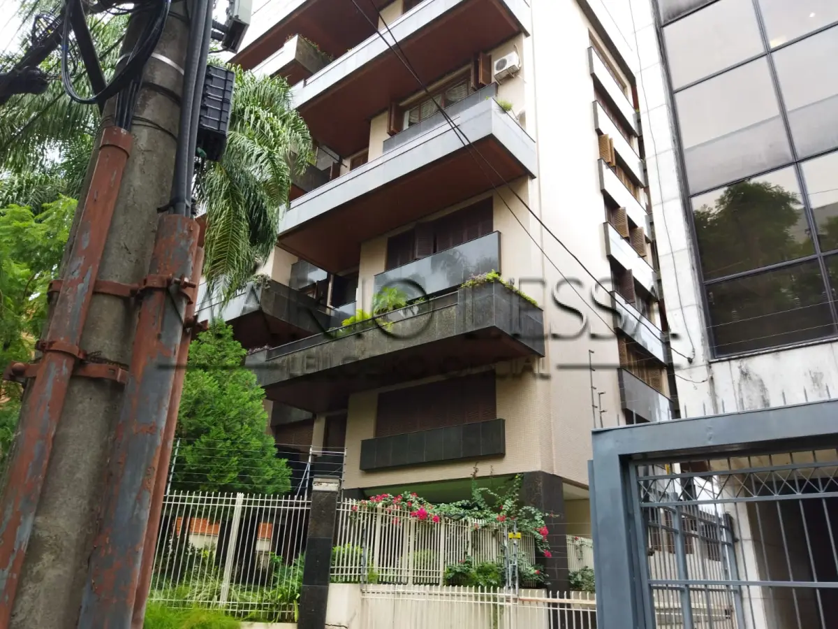 LOTE 006 - 500m² e cinco vagas na R Dona Laura