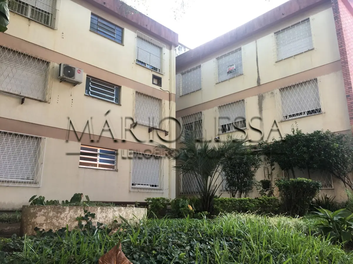 LOTE 001 - Apart. e vaga na  Av. Francisco Massena Vieira