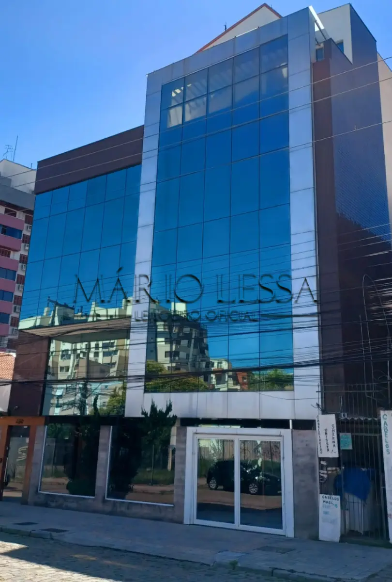 LOTE 001 - Prédio comercial e anexo na R Baroneza do Gravataí