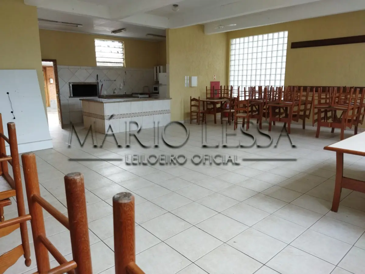 LOTE 004 - Apart. desocupado na Otto Niemayer 754