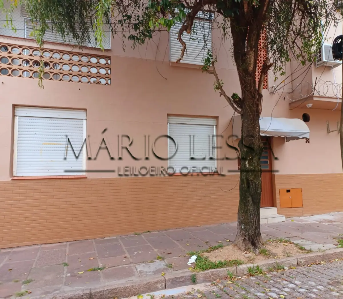 LOTE 002 - Apart. térreo 50m². R. Aurélio Porto, esq. São Manoel.