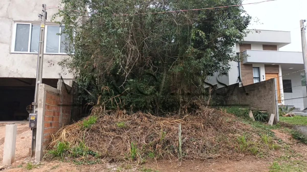 LOTE 002 - Terreno no Cond. Cantegril