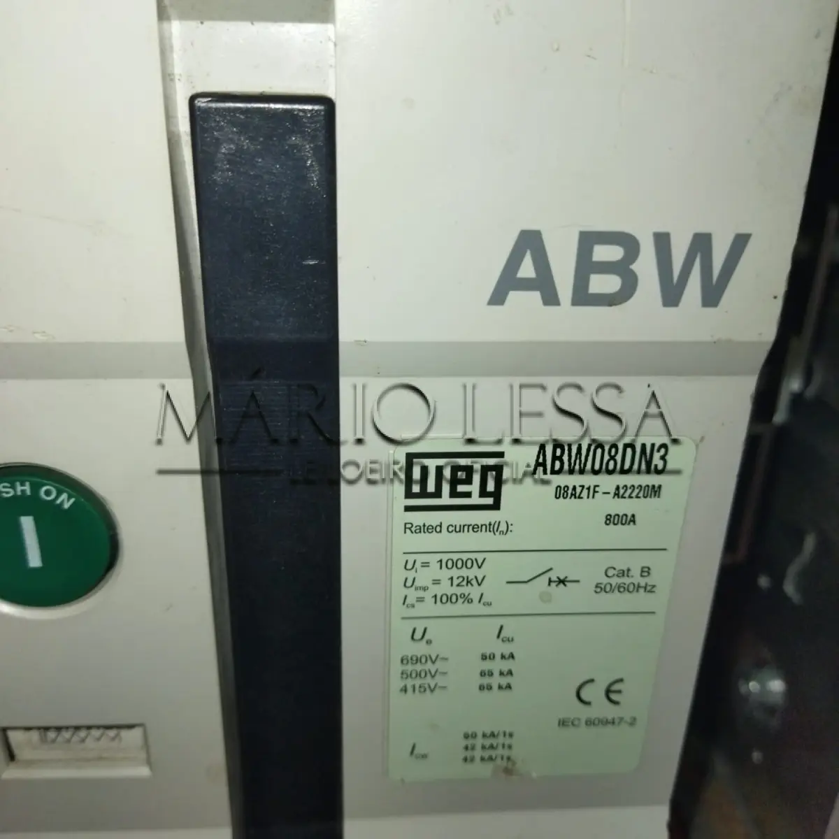 LOTE 004 - Dois disjuntores WEG ABW