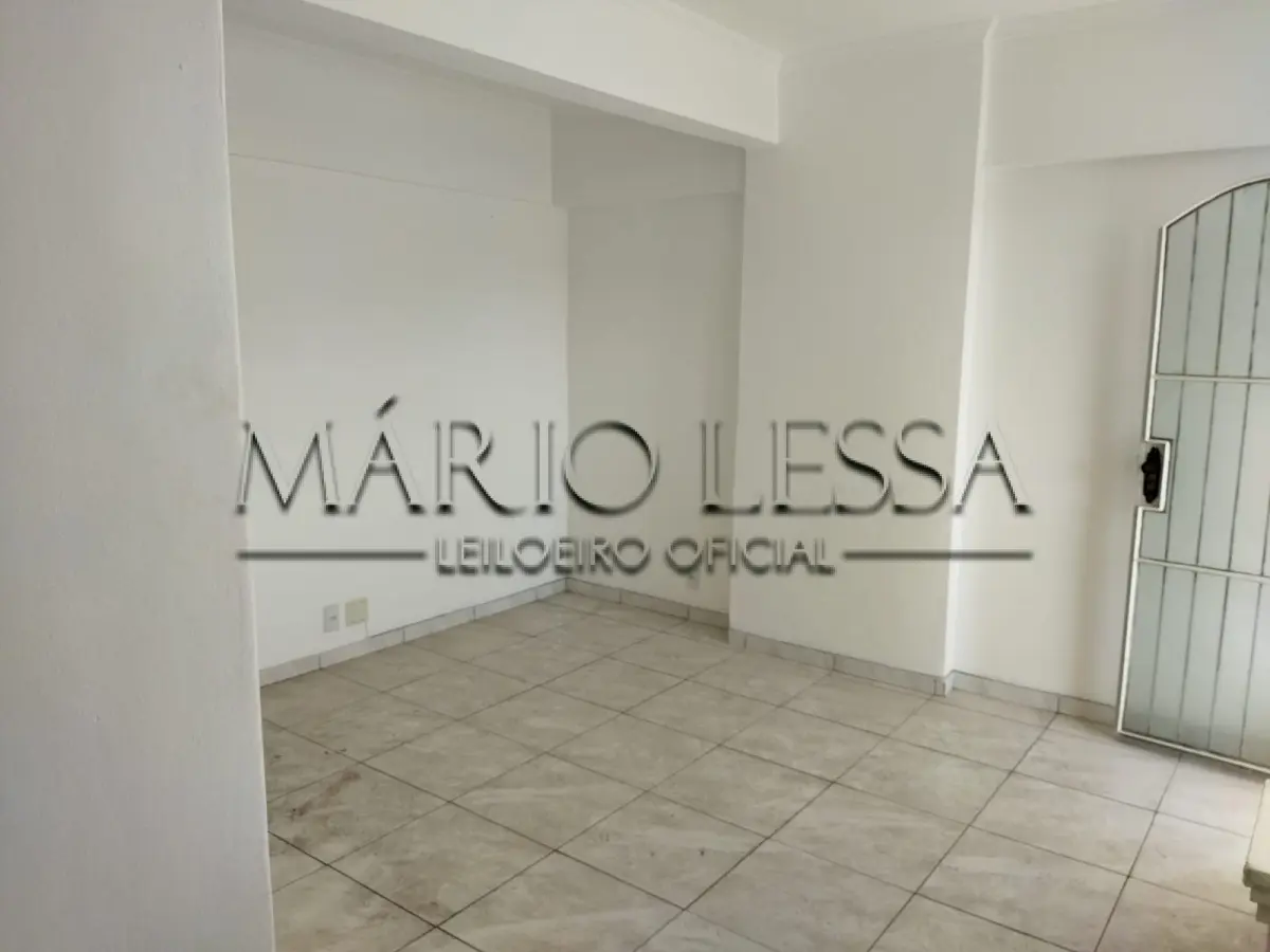 LOTE 005 - Sala desocupada 19 andar da Galeria Malcon