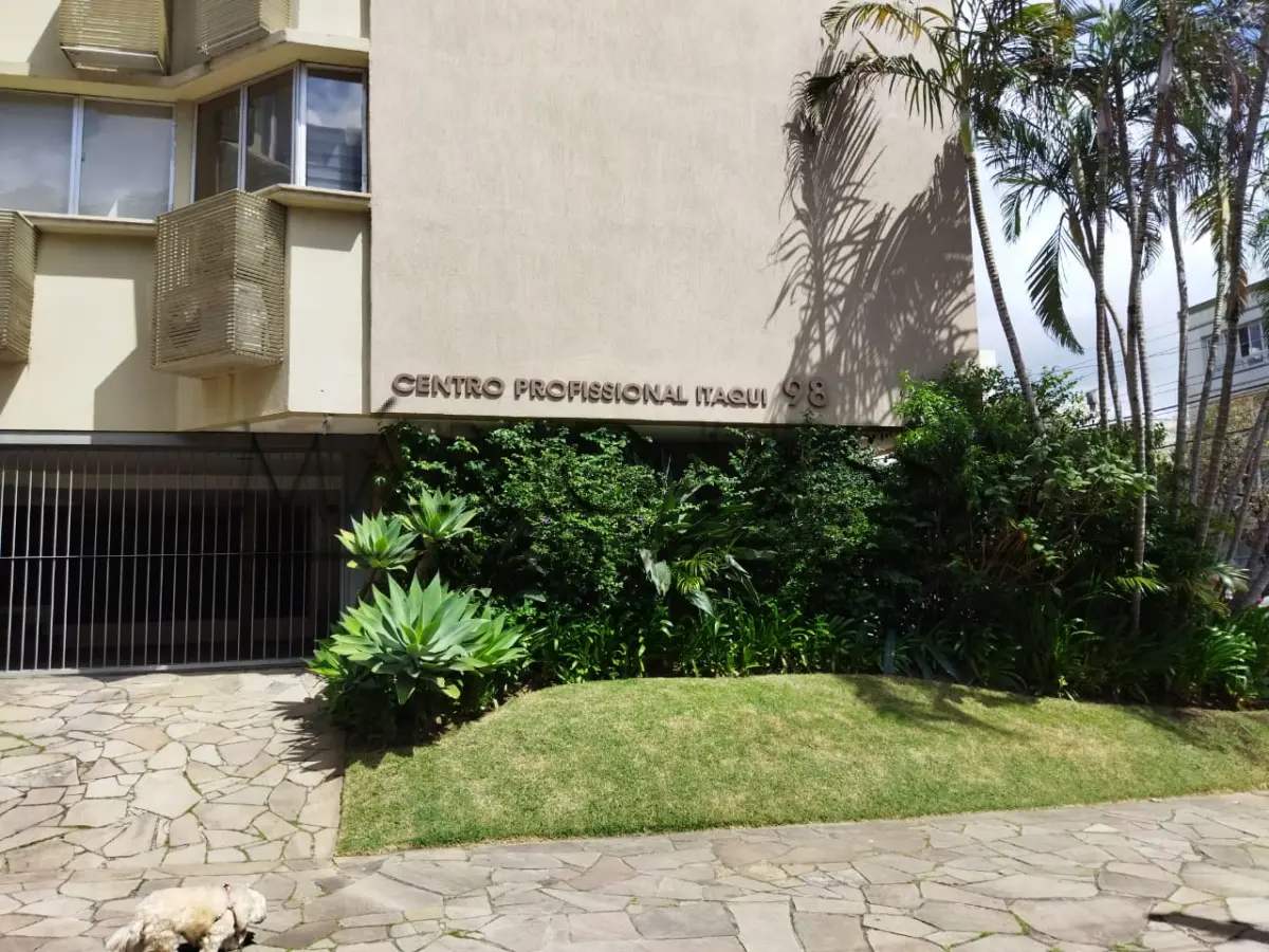 LOTE 001 - Sala na R Itaqui esq João Abbott