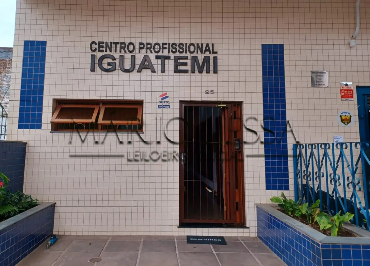 LOTE 004 - Sala comercial na João Wallig, próx Iguatemi