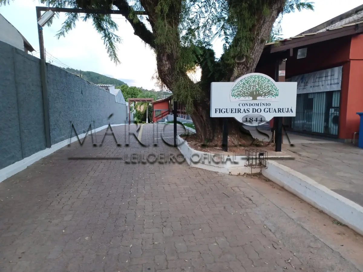 LOTE 002 - Terreno e obra em condomínio na Estrada Serraria.