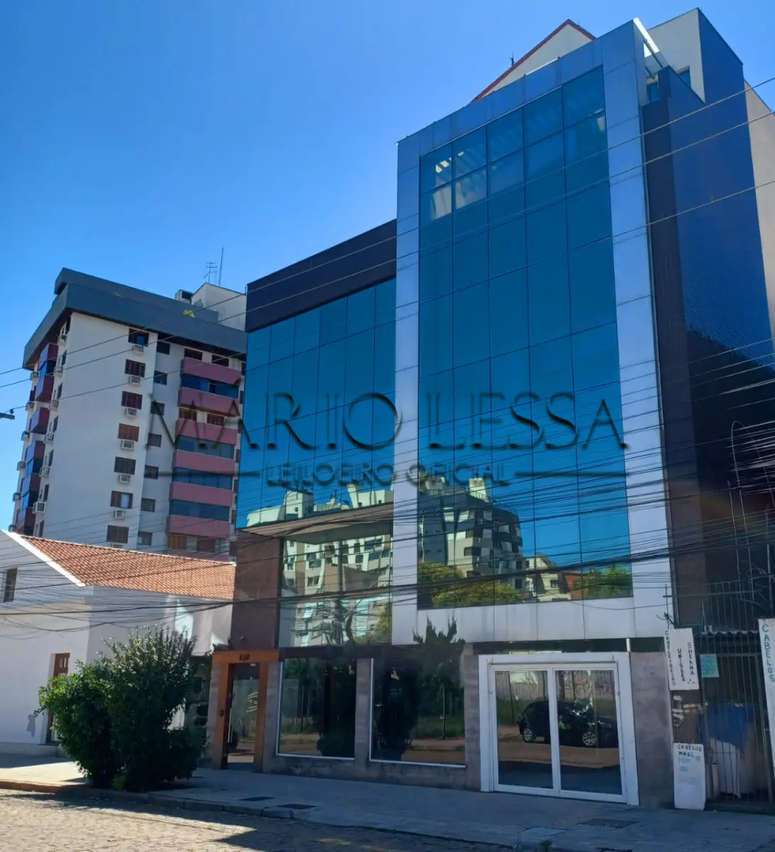 LOTE 001 - Prédio comercial e anexo na R Baroneza do Gravataí