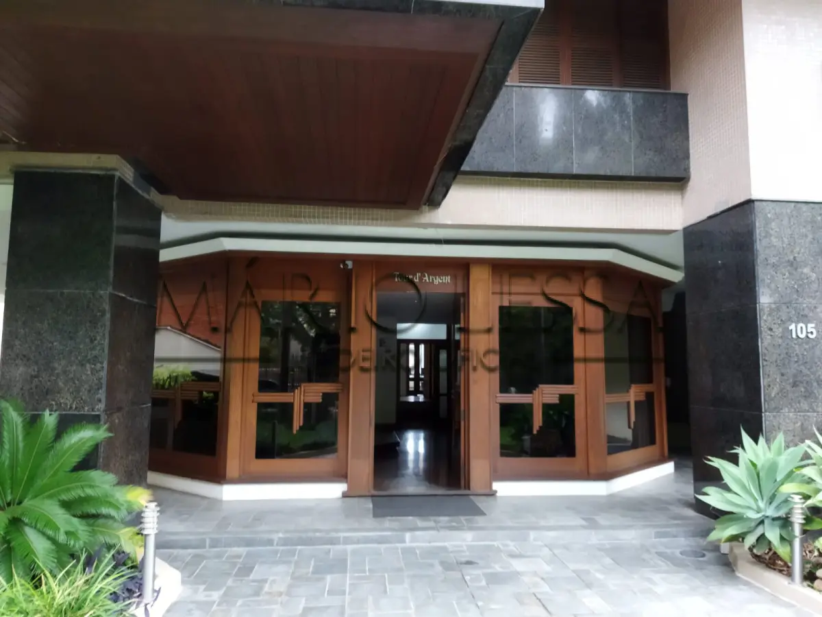 LOTE 006 - 500m² e cinco vagas na R Dona Laura