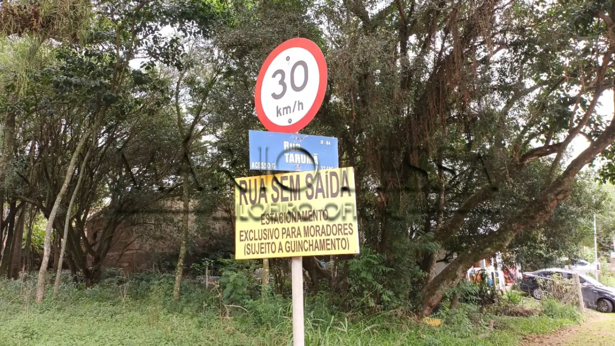 LOTE 002 - Terreno no Cond. Cantegril