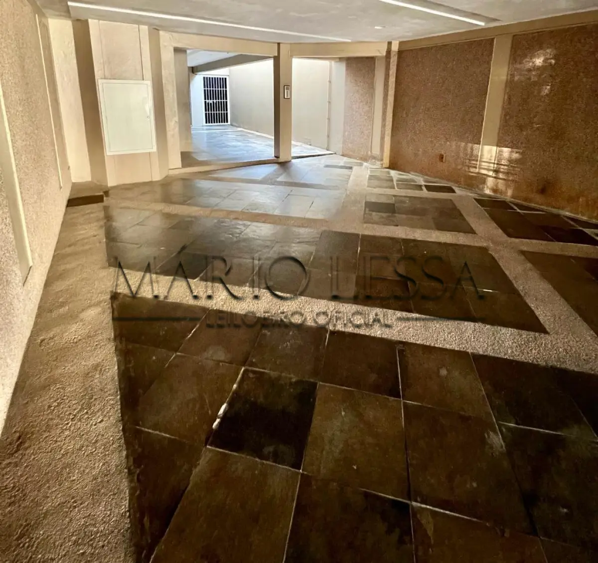 LOTE 004 - Desocupada - Sala 38m² no MENINO DEUS