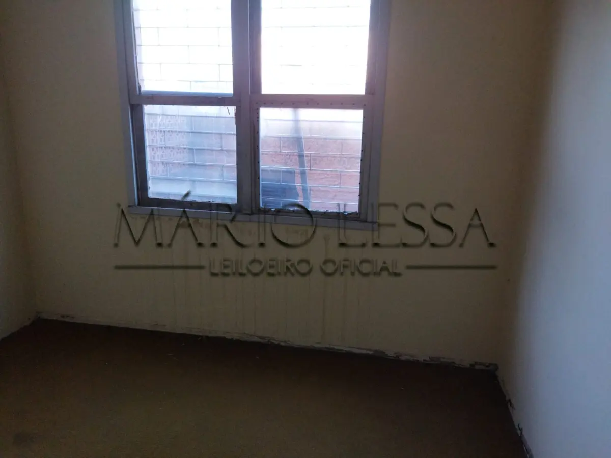 LOTE 002 - Apart. térreo, desocupado Pq Maias