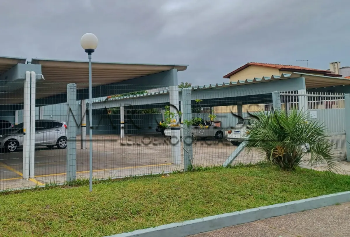 LOTE 001 - Apartamento  e vaga em Capão Novo