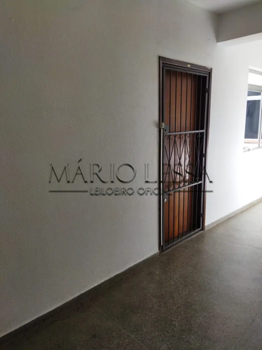 LOTE 003 - Sala na Rua São Pedro. 25m²