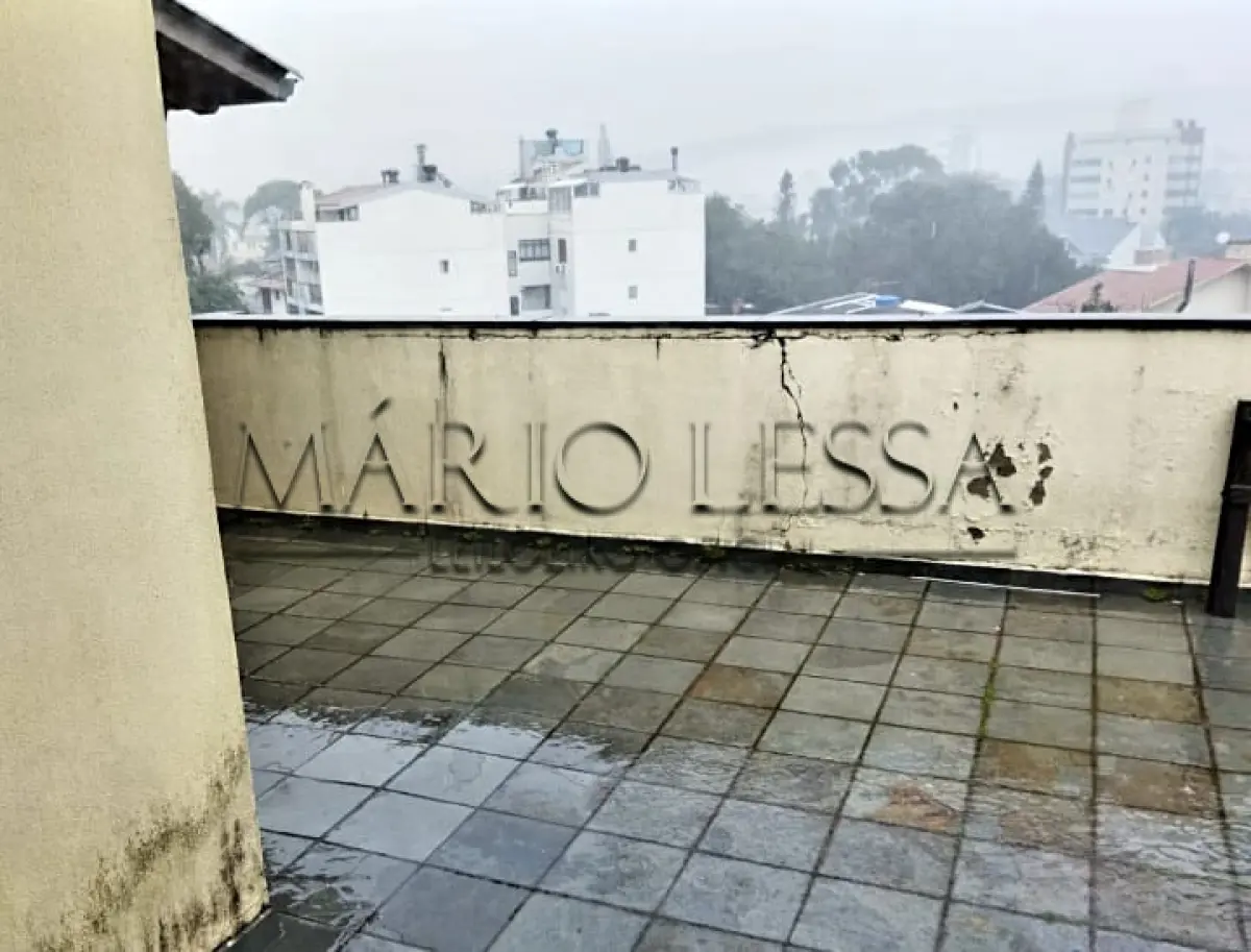 LOTE 001 - Cobertura com duas vagas na Vila Ipiranga