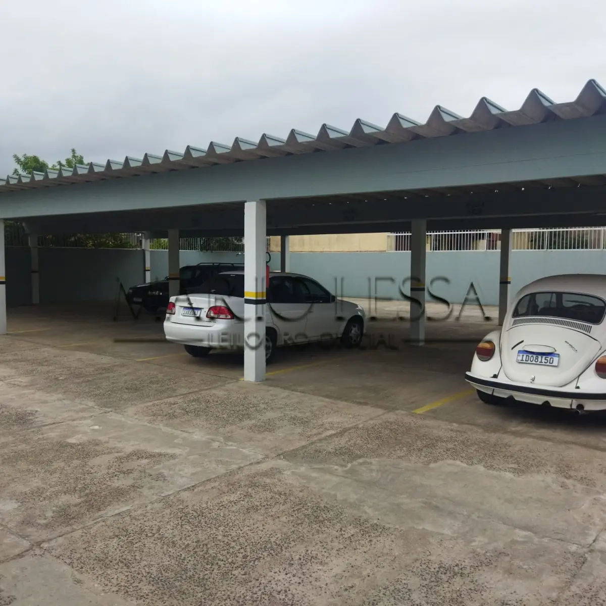 LOTE 001 - Apartamento  e vaga em Capão Novo