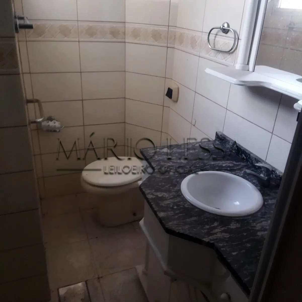 LOTE 001 - Ap. 33m² na Av. Pernambuco 2756. Desocupado