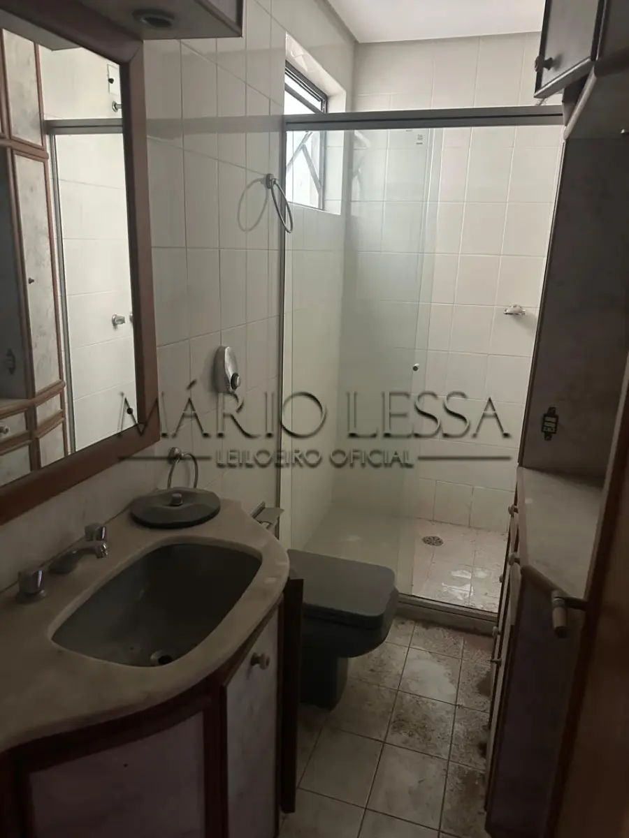 LOTE 001 - Cobertura 220m² na R Pedro Ivo, desocupado