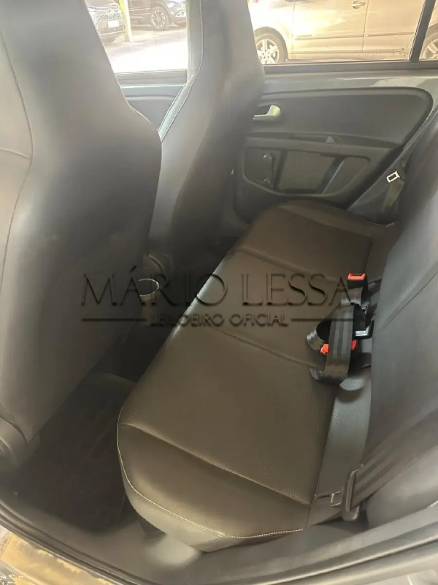 LOTE 001 - VW UP CROSS 1.0 2018