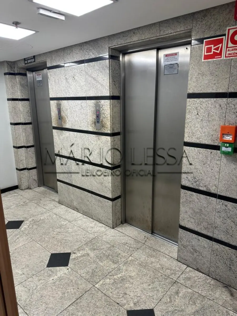 LOTE 001 - Conjunto pronto para clínica médica ou estética
