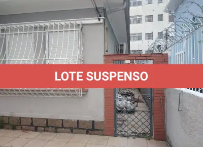 LOTE 001 - Casa na R. Gastão Hasslocher, 148. Bairro Azenha