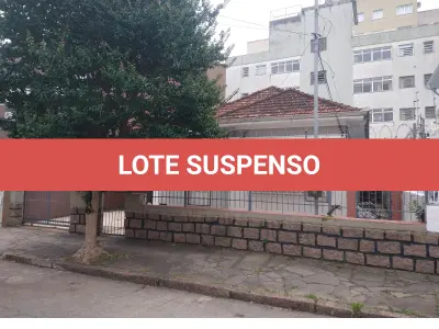 LOTE 001 - Casa na R. Gastão Hasslocher, 148. Bairro Azenha