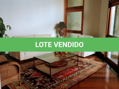 LOTE 001 - Apart. 281m² com três vagas na R. Carlos Trein Filho