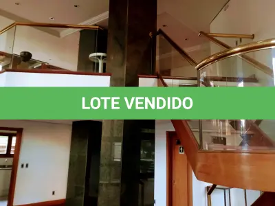 LOTE 001 - Apart. 281m² com três vagas na R. Carlos Trein Filho